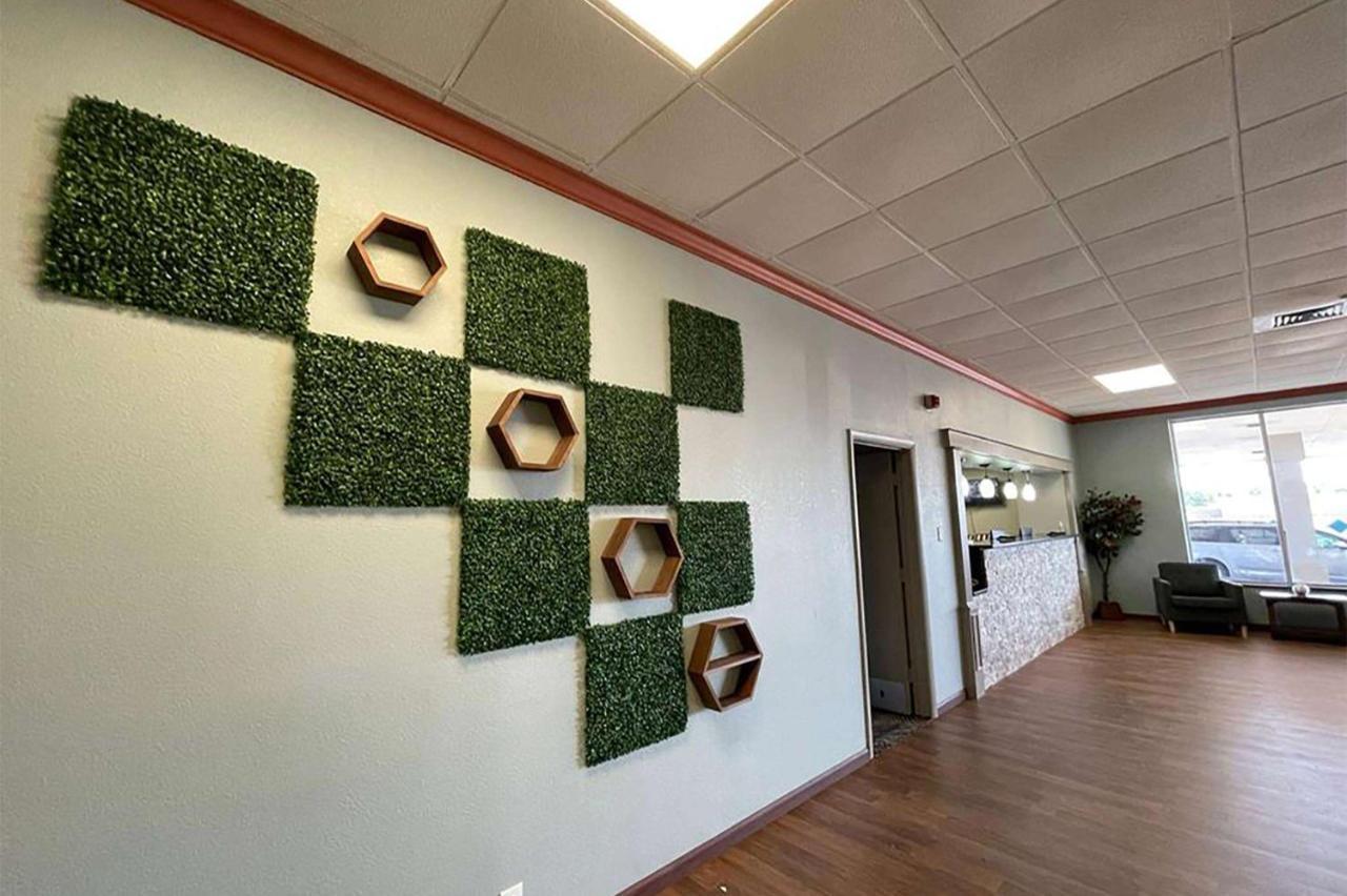 Days Inn & Suites By Wyndham Springfield Oh מראה חיצוני תמונה